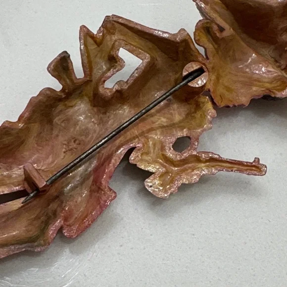 Vintage Cowgirl Plastic Celluloid Brooch Pin - Picture 3 of 5